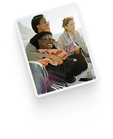 friends on summer vacation